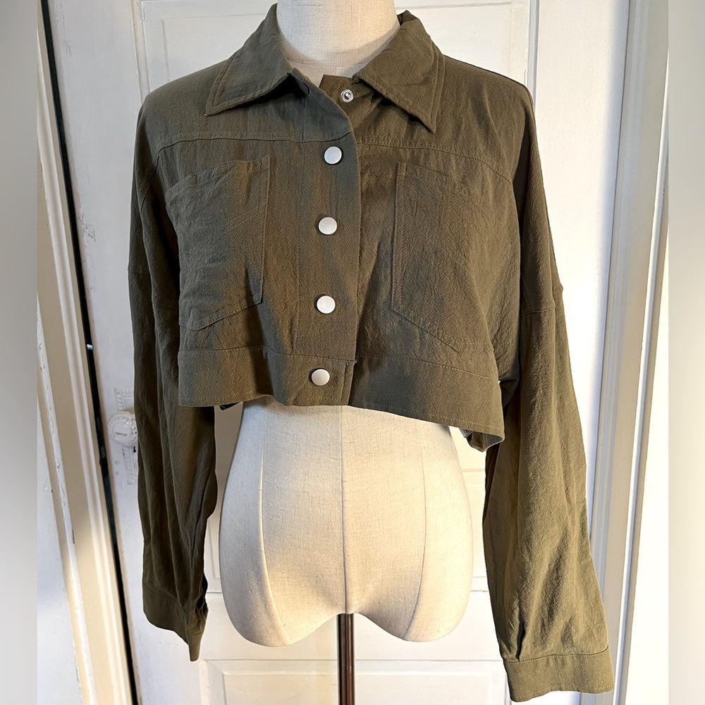 EE Some Army Green Snap Cropped Juniors Jacket Boutique S/M